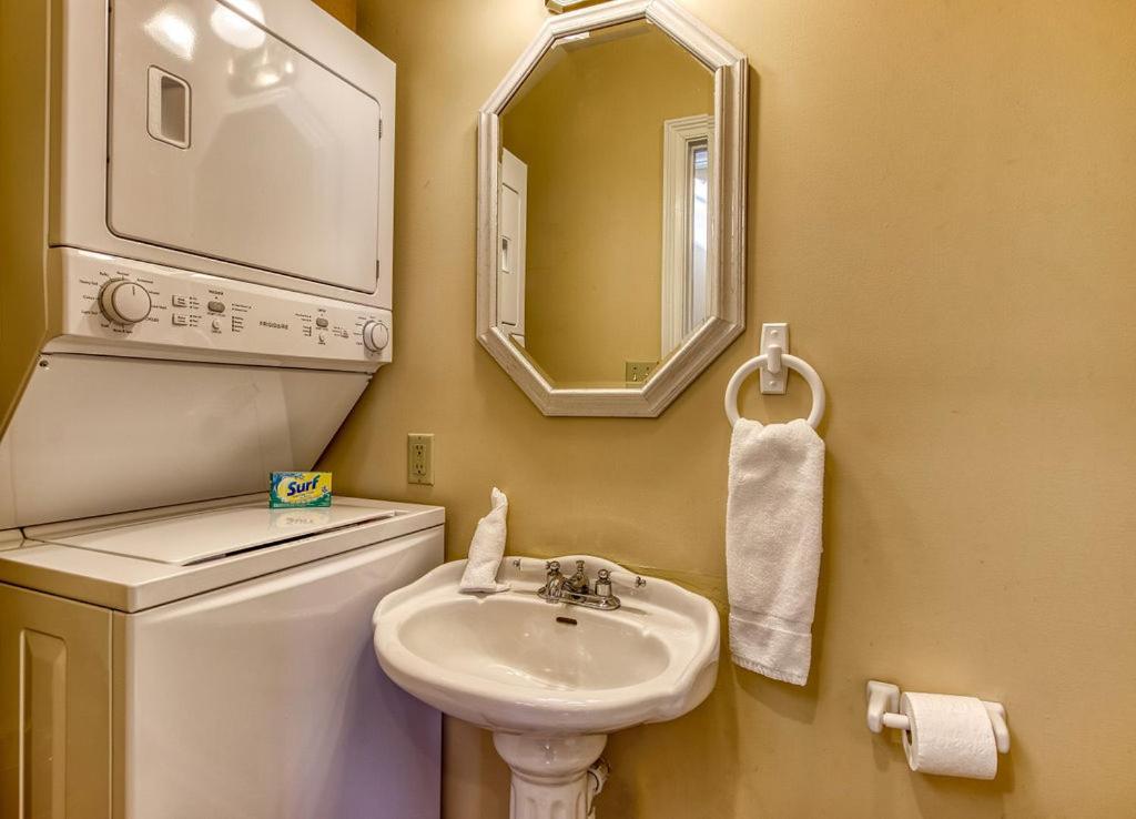 Ober Hideaway, Hot Tub, Wifi, 1089 Free Tickets Each Paid Day, Dollywood And More Gatlinburg Exterior photo
